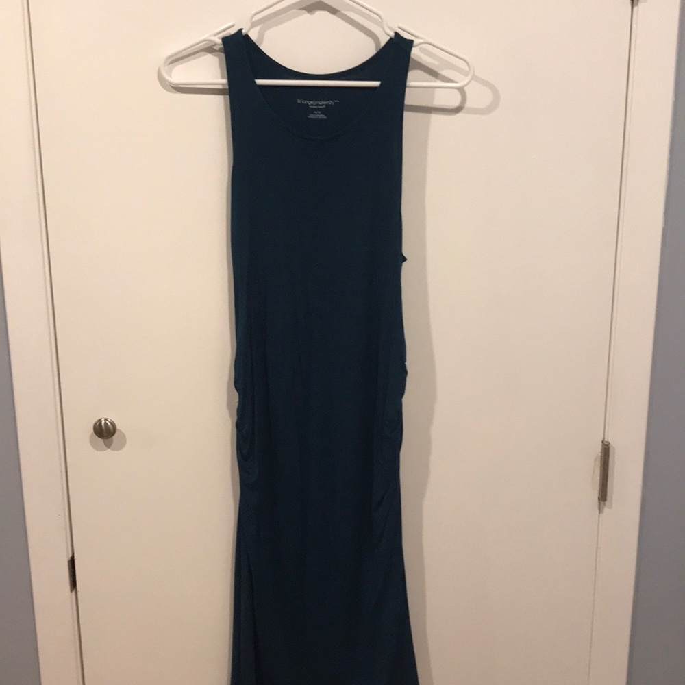 Liz Lange Maternity. Medium. Green. Tight fitting